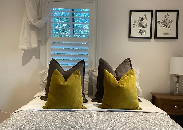 Clearbrooke Gem- Bright Private Bedroom Close To Yyz