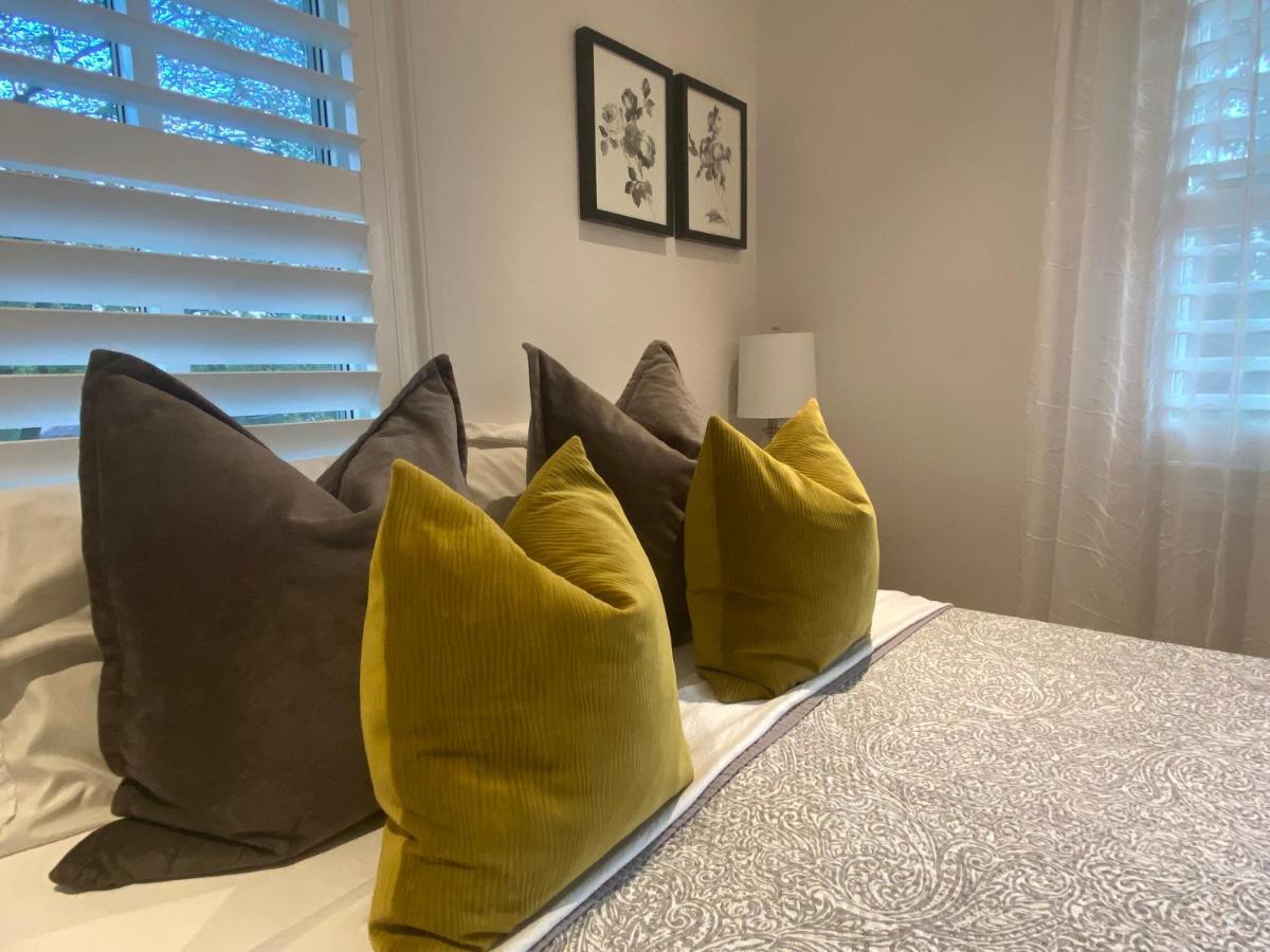 Clearbrooke Gem- Bright Private Bedroom Close To Yyz Séjour chez l'habitant *